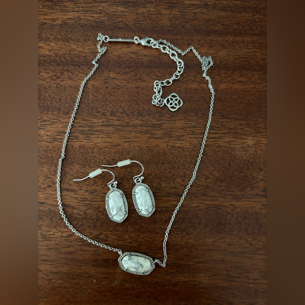Kendra Scott necklace & earrings set